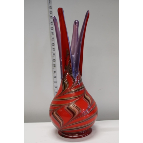 124 - A E. Zareh Russian Baijan art glass vase