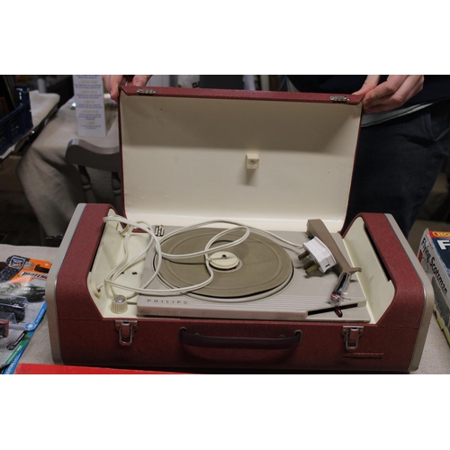 16 - A vintage Philips portable record deck. postage unavailable