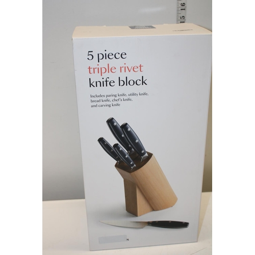 212 - A new boxed knife block set