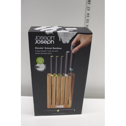 248 - A Joseph Joseph five piece knife block