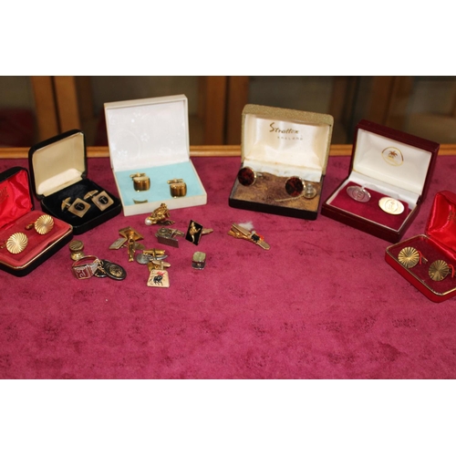 414 - A collection of vintage cufflinks and spares