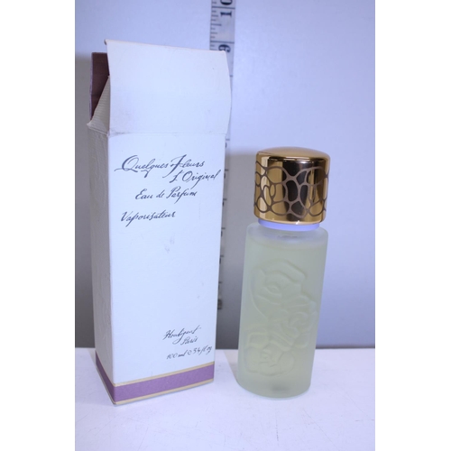 183C - A boxed bottle of perfume