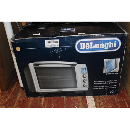 141 - A new boxed Delonghi digital oven