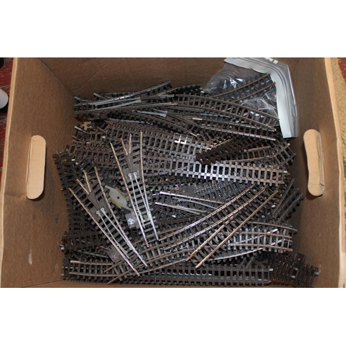 144 - A job lot of Tri-ang 00 gauge track