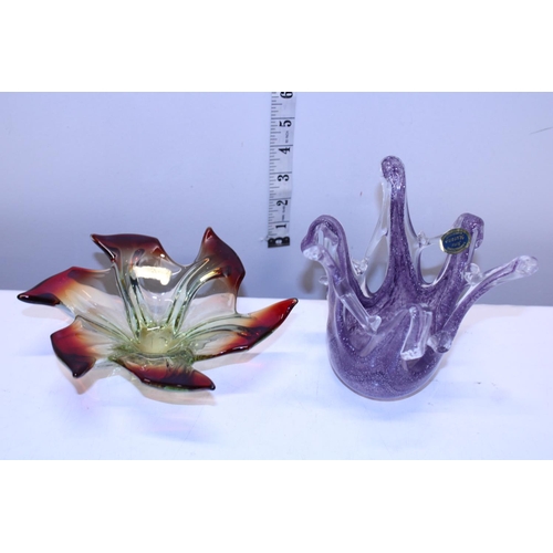 73 - Two pieces of Murano art glass