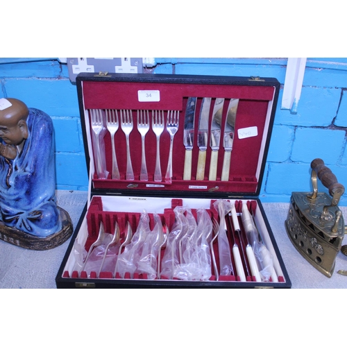 34 - A vintage Walker and Hall silver plated cutlery set in box