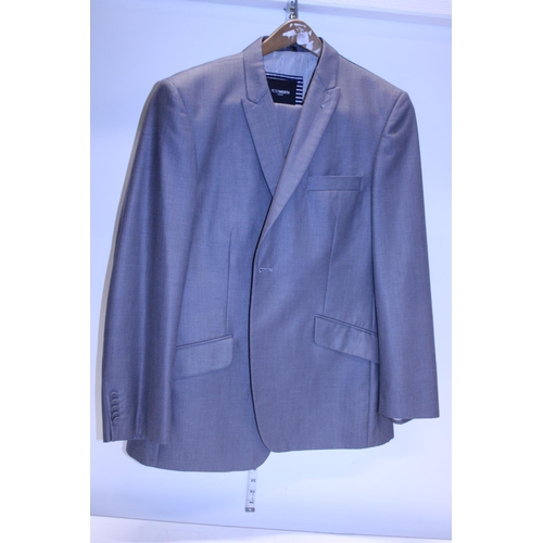 368 - A Peterworth men's suit size 44s Jacket