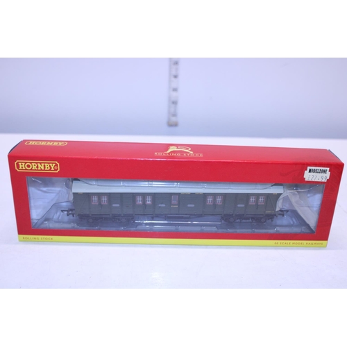 118 - A boxed Hornby R4535 SR Bogie No 359