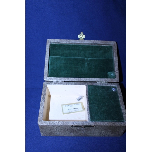 36 - A Vintage Thoren's musical jewellery box a/f