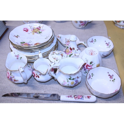 7 - A selection of Royal Crown Derby (Derby Posies)