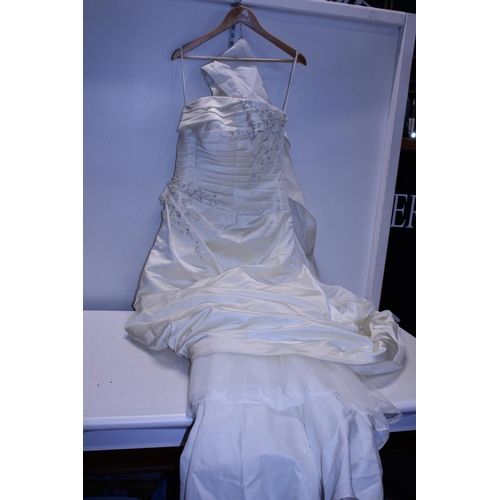 379 - A wedding dress