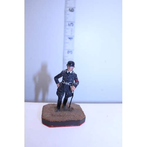 47 - A unusual box set of pre-WW2 German military figures (one with damage)