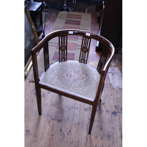 114 - A Edwardian corner chair with inlaid boxwood stringing. Shipping unavailable.