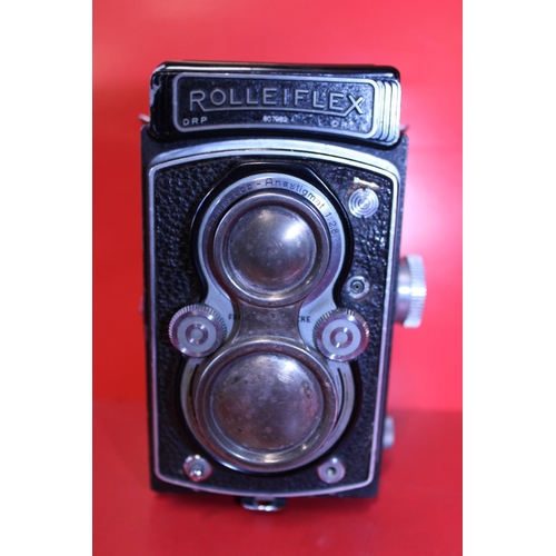 310 - A Rolleiflex DRP607962 vintage camera