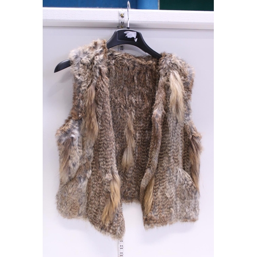 388 - A ladies fur gilet