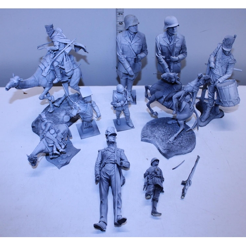 216 - A box of 3D printed resin military figures a/f