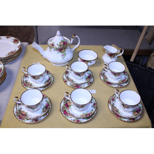 1 - A Royal Albert Old Country Roses tea service 21 pieces in total