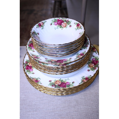 2 - A selection Royal Albert Old Country Roses dinnerware 18 pieces