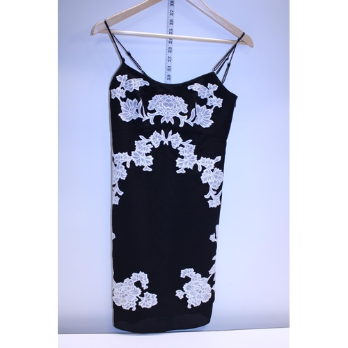 393 - A Karen Millen dress size 8