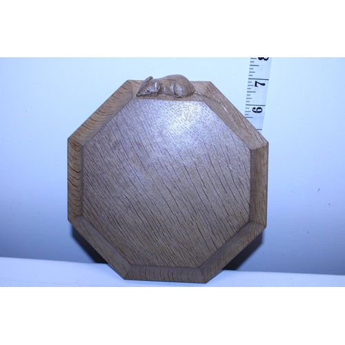 115 - A Robert Thompson of Killburn carved oak 'Mouseman' cheeseboard of octagonal form d20cm (slight impe... 