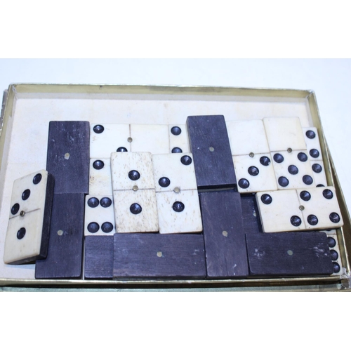 116 - A set of vintage bone and ebony dominoes