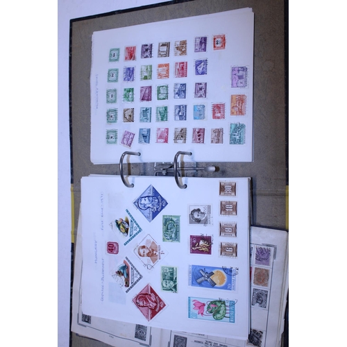 254 - A selection of stamp albums and loose stamps