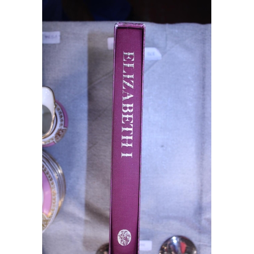 370 - A Folio Society book 'Elizabeth I'