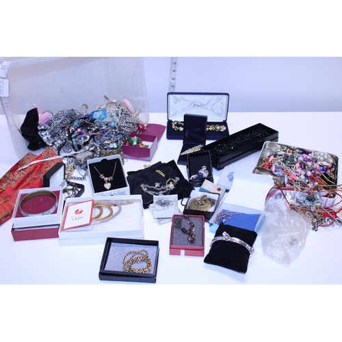 Lot 23        