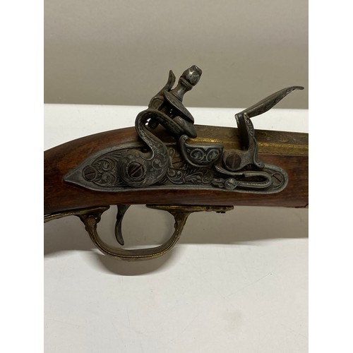 54 - A boxed wall hanging Armas Antiguas flintlock pistol