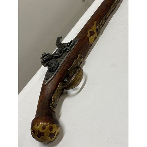 54 - A boxed wall hanging Armas Antiguas flintlock pistol