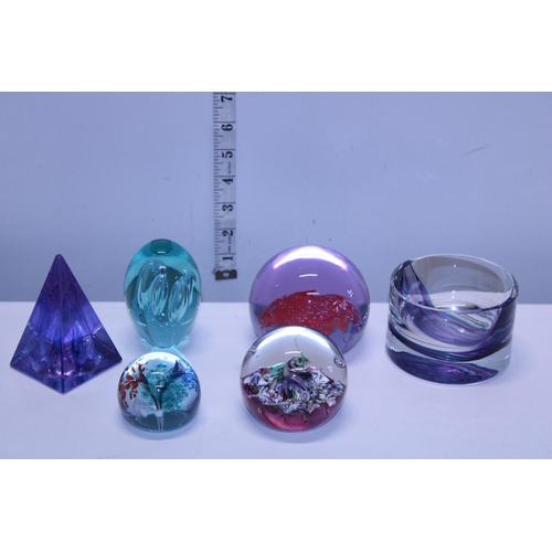 10 - A selection of assorted paperweights including Caithness