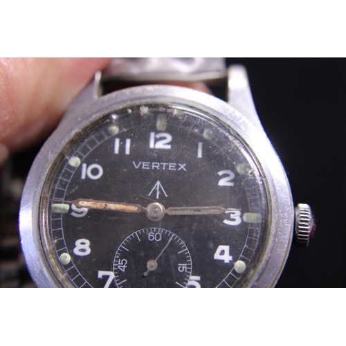 193A - A early 1940's WW2 issue Vertex military wrist watch serial no. stamped to backplate WWW A7599 35205... 