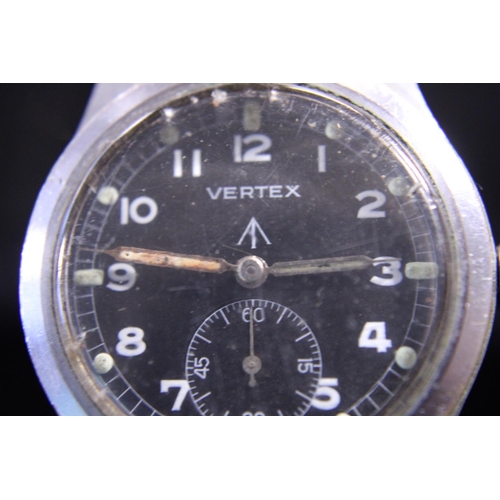 193A - A early 1940's WW2 issue Vertex military wrist watch serial no. stamped to backplate WWW A7599 35205... 