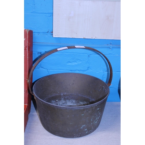 64 - A heavy brass jam pan.  No shipping