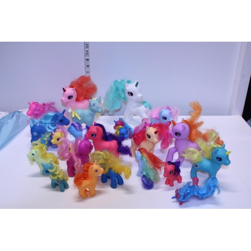 300 - A job lot of My Little Ponies