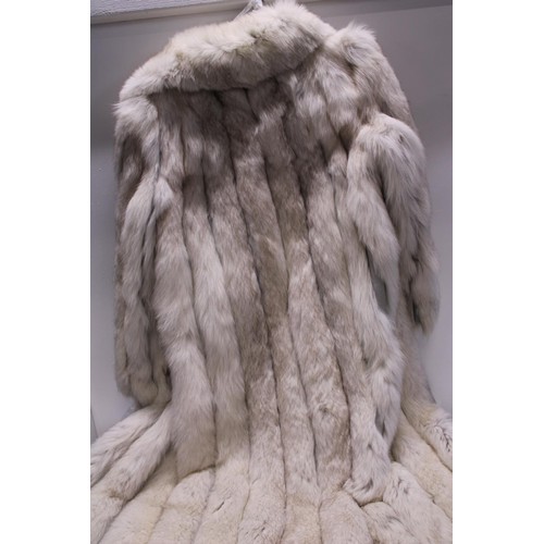 413 - A ladies fur coat size 14