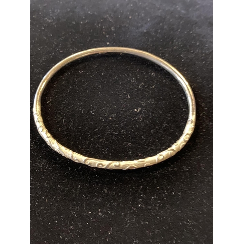 232 - A 925 silver bangle