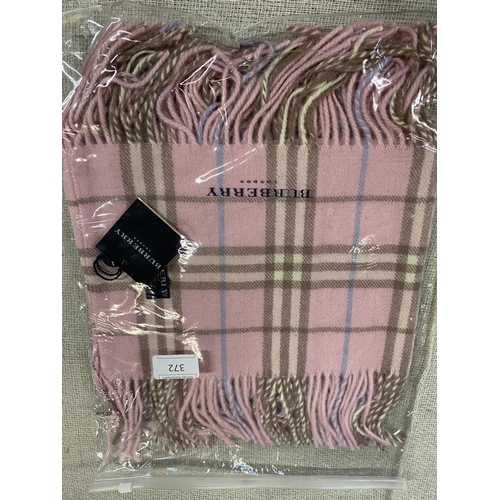 156 - A new with tags Burberry 100% lambs wool pink long scarf with double tassels 150 x 37cm