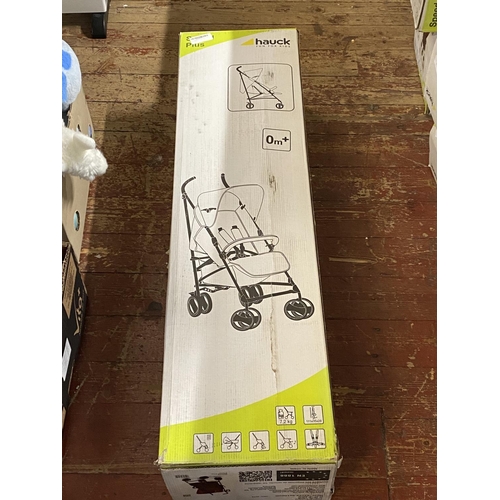 194 - A new boxed Hauck child's push chair (unchecked)