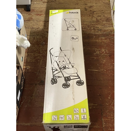 199 - A new boxed Hauck child's push chair (unchecked)