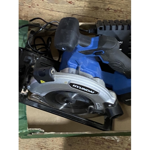 210 - A Hyundai cordless circular saw with charger in working order