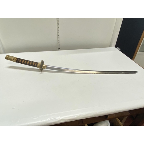 98 - A Japanese Kutani sword and scabbard, shipping unavailable (over 18's only)