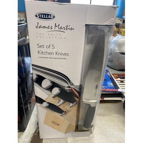 A set of James Martin kitchen knives