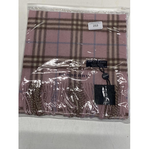 256 - A new with tags Burberry 100% lambs wool pink long scarf 166 x 38cm