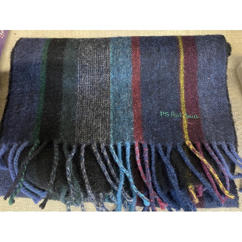 267 - A Paul Smith scarf