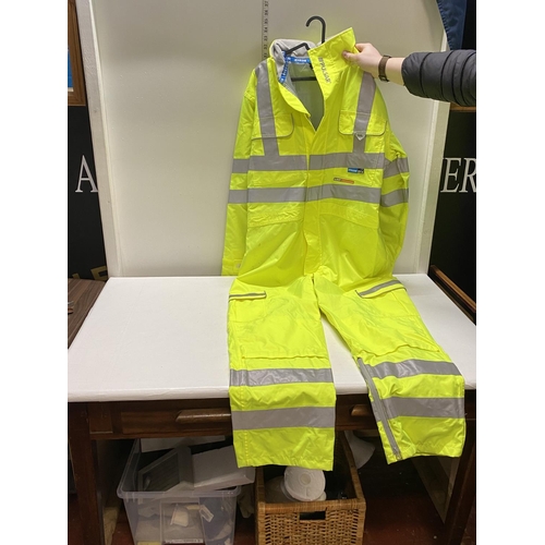 354 - A new Pulsar all in one hi-vis suit XL