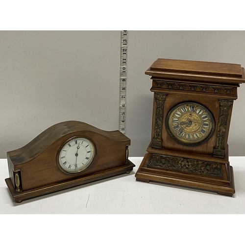 46 - Two vintage wooden mantle clocks