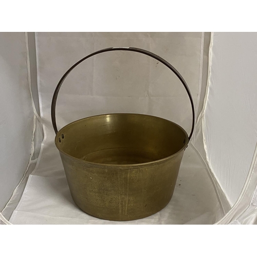 80 - A heavy brass jam pan, shipping unavailable