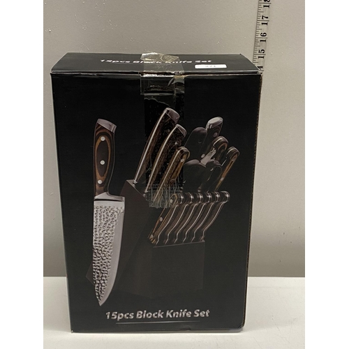 273 - A boxed 15 piece knife set (unchecked)