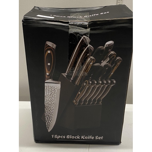 276 - A 15 piece kitchen knife set (unchecked)